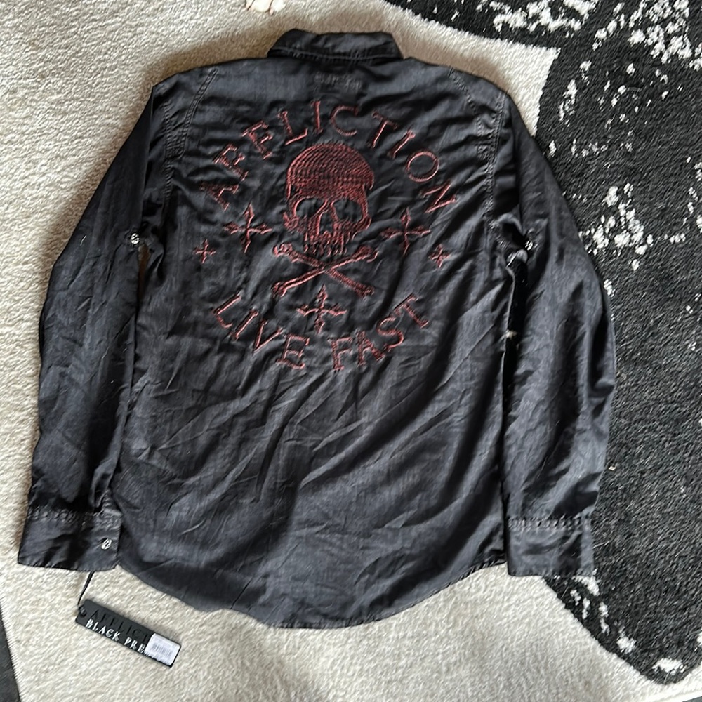 Men’s affliction button down size large